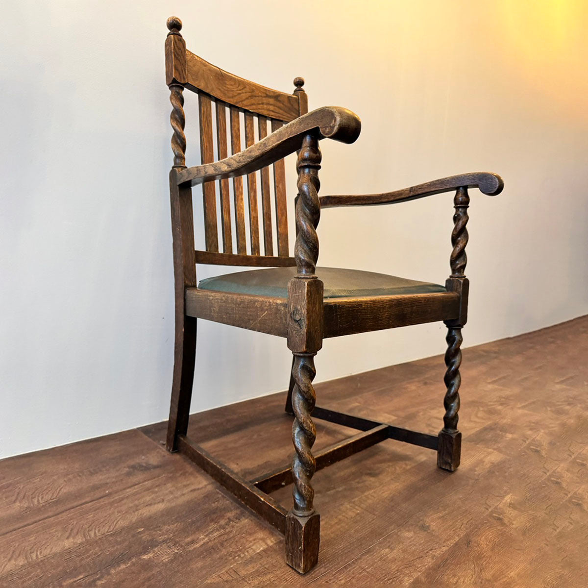 クラシックツイストチェア / ブラックレザー / ドイツ