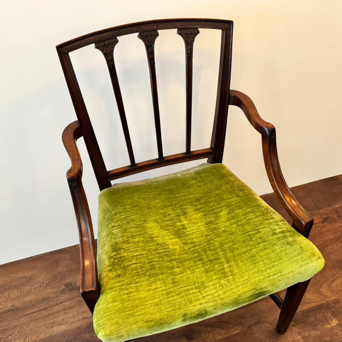 ドイツアンティークアームチェア